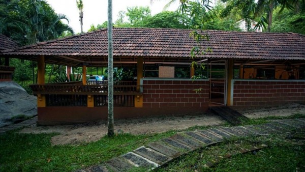 CRESCENT FAMILY RESORT